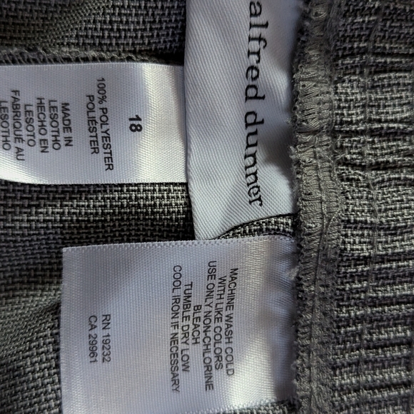 New with Tags Alfred Dunner Classic Fit Gray Straight Leg Pants Size 18 - Picture 2 of 9